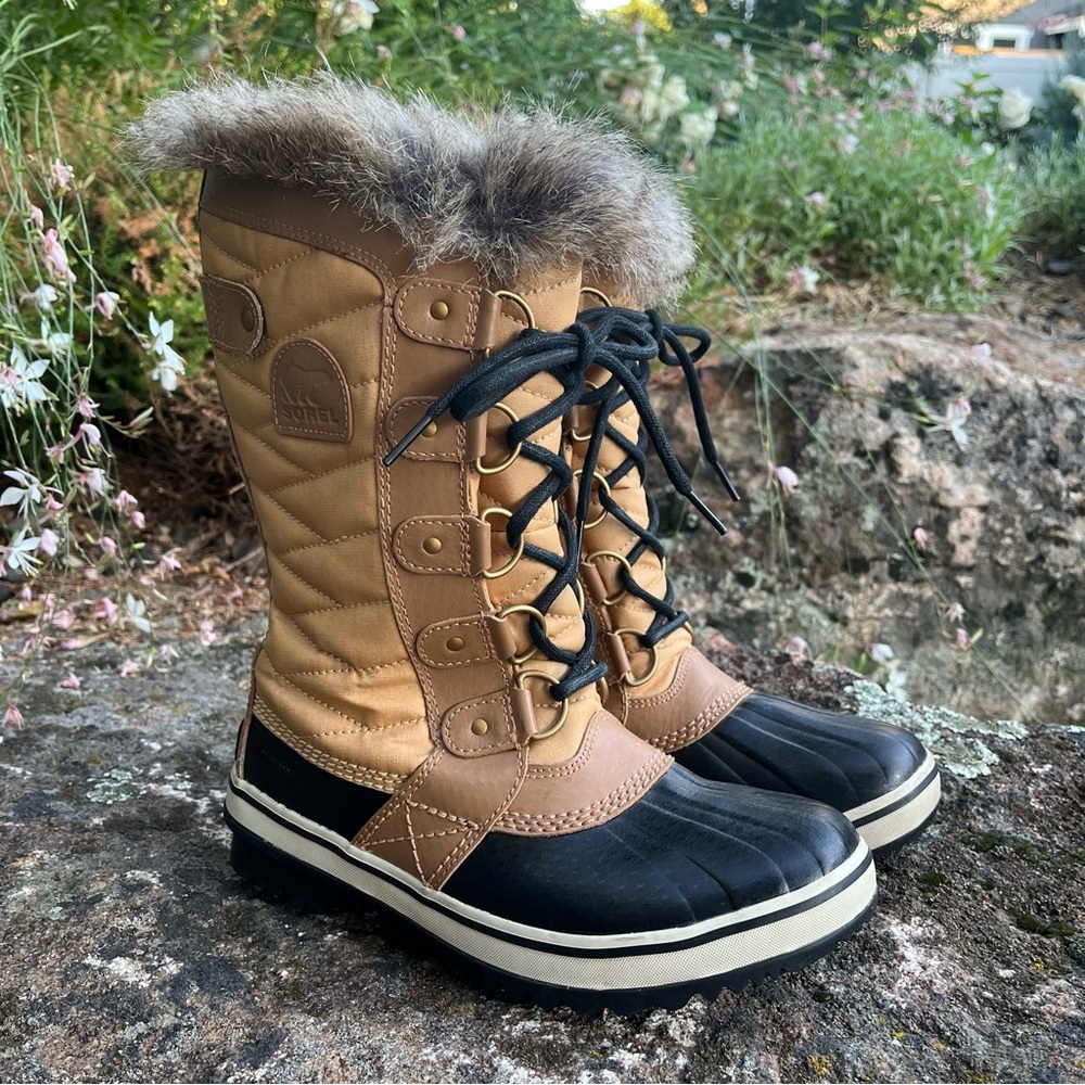 Sorel Tofino II Waterproof Insulated Winter Boots Curry Fawn Sz 6